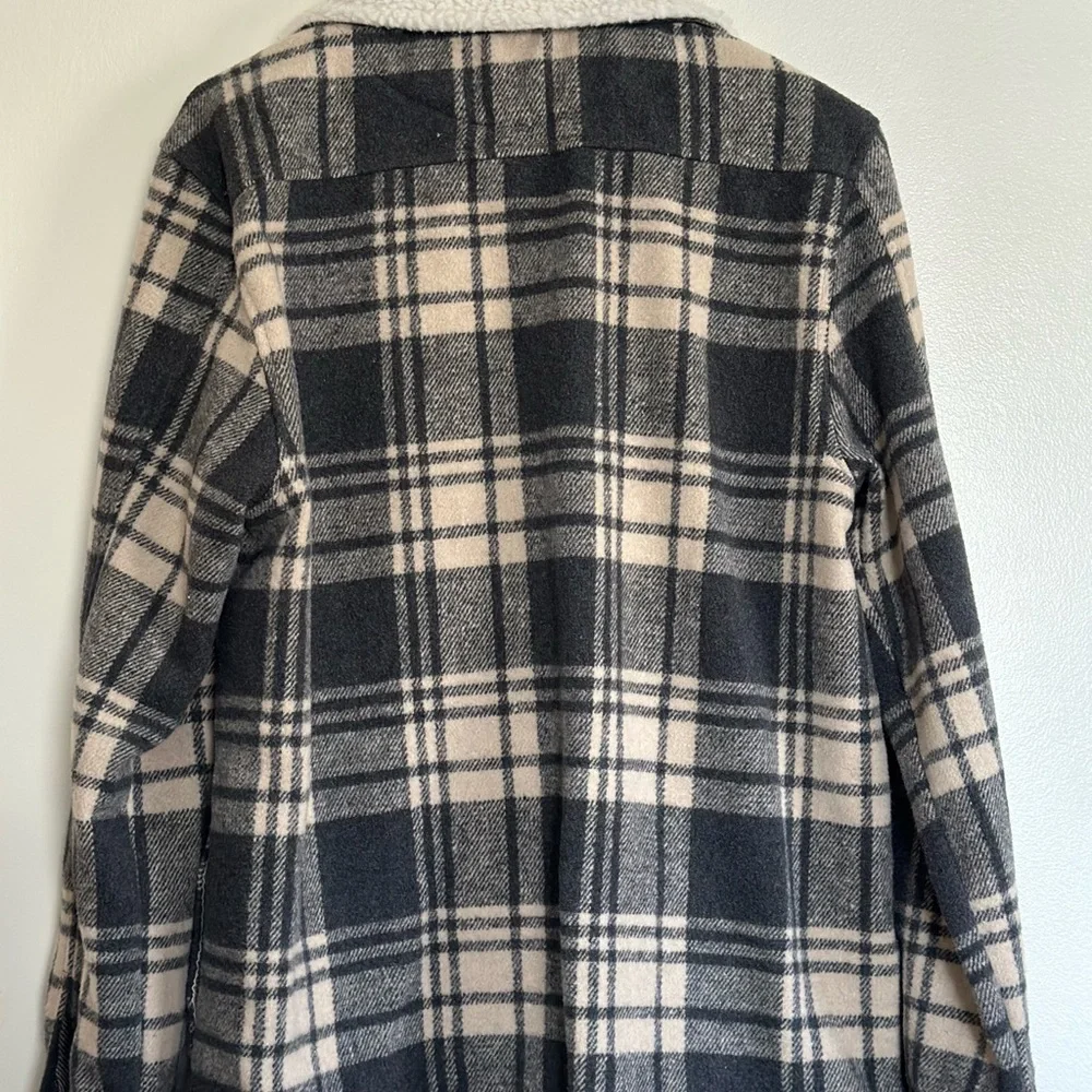 Jacket - Picture 3 of 4